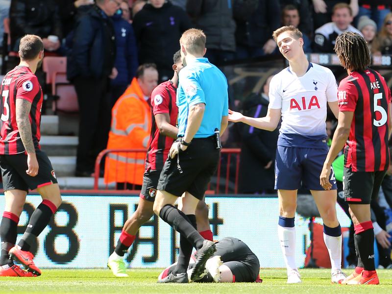 You are currently viewing Nathan Ake’s late header finally breaks nine-man Spurs’ resistance