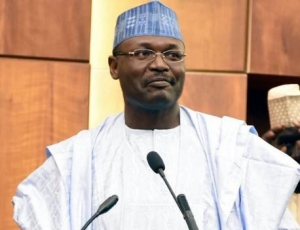 Read more about the article 75 political parties pass vote of confidence in INEC chairman, Prof. Mahmood Yakubu over the ‘satisfactory conduct’ of the 2019 General Elections