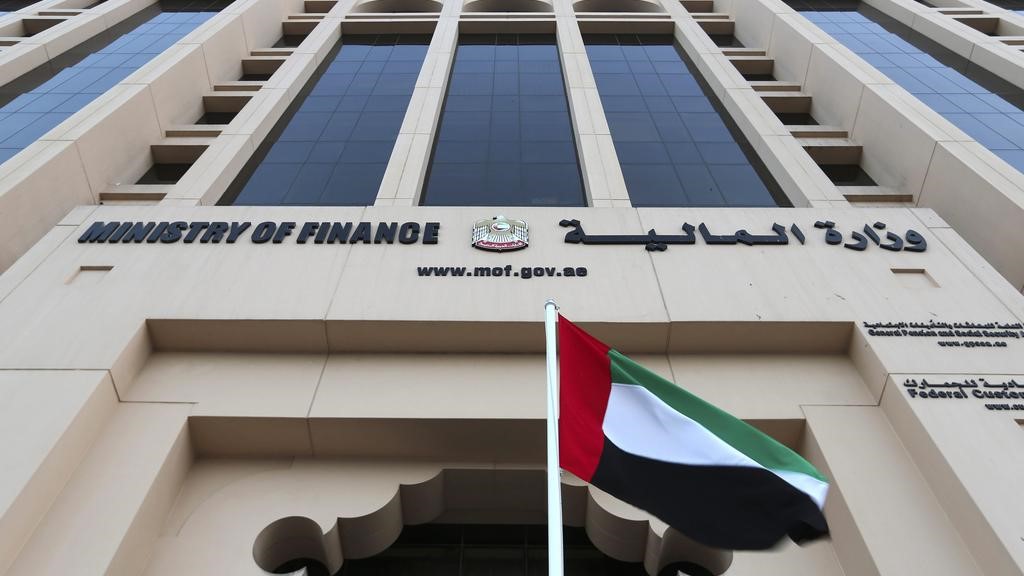 You are currently viewing UAE Ministry of Finance Cuts by 10% – 50% fees for Work Permit and Registration of Companies