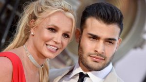 Read more about the article BRITANY SPEARS ANNOUNCES ENGAGEMENT TO SAM ASHGARI !!!