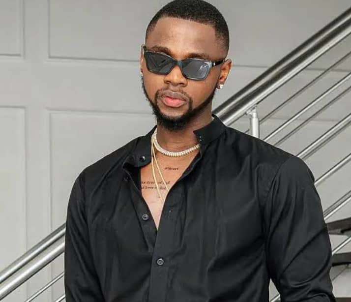 You are currently viewing Kizz Daniel recounts his time at a printing press, where he earned N150k.