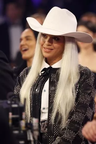 You are currently viewing Beyoncé Unveils Title of Upcoming Country Album: Act II – Cowboy Carter